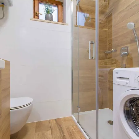 Apartment In Njivice/insel Krk 13329